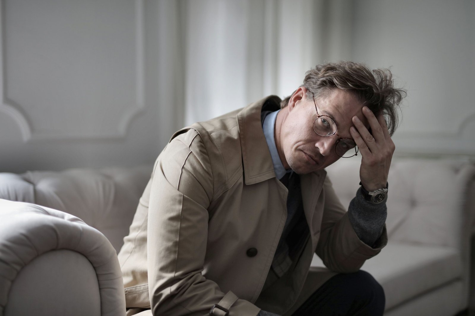Relationship Anxiety vs Intuition: Signs and Differences (2026 Guide)